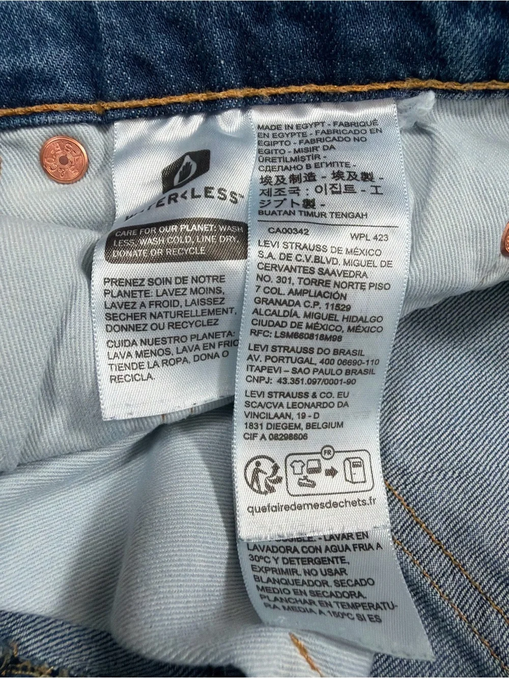 Levis excellent pre